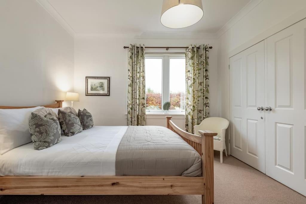 Heather Cottage, 2 Bedroom In Comrie Extérieur photo