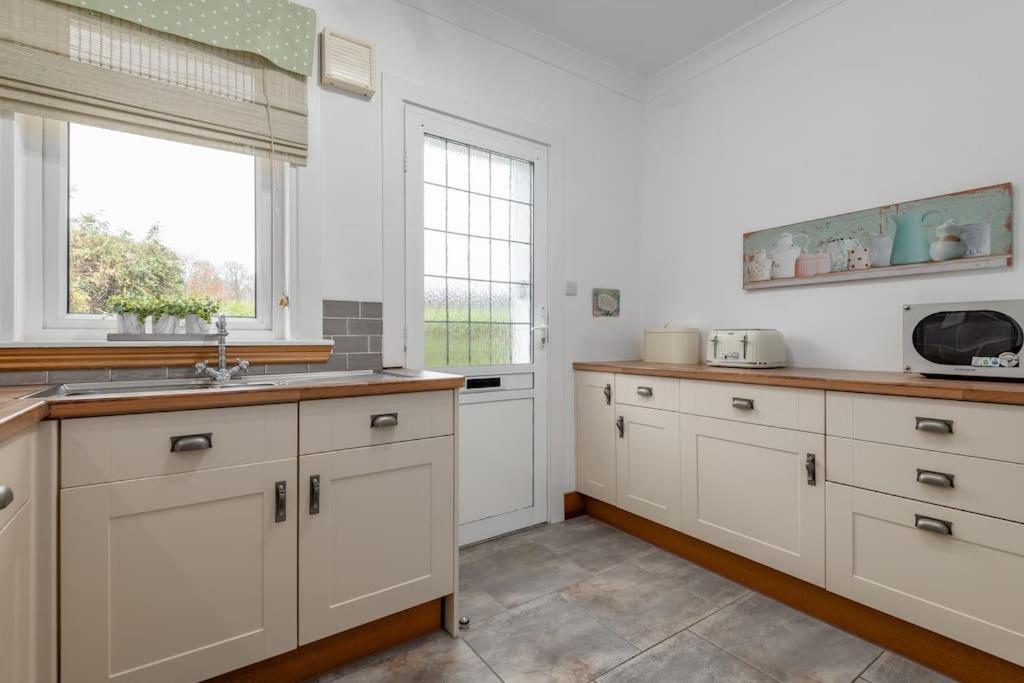 Heather Cottage, 2 Bedroom In Comrie Extérieur photo